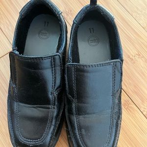 Boys shoes